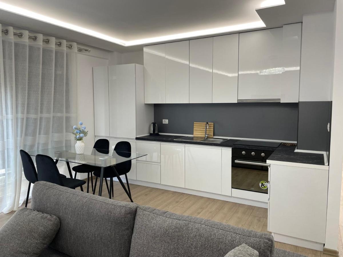 New Bazaar 2022 Apartment Tirana Exterior photo